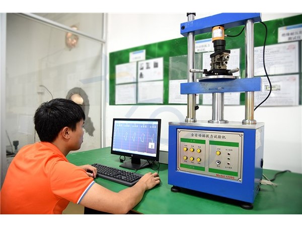 深圳連接器生產廠家是如何讓連接器擁有良好的電氣性能呢？「軒業」