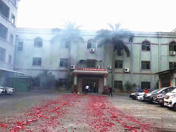 東莞連接器生產(chǎn)廠家開張第一天訂單響不停「軒業(yè)」