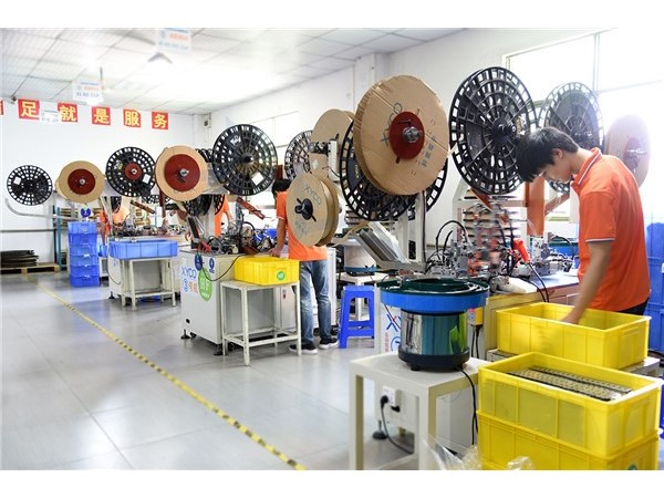 電子連接器生產廠家想客戶所想急客戶所急用實為客戶解決問題「軒業」