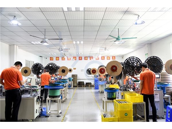 蘇州連接器生產廠家好產品無捷徑，唯有日復一日的細節「軒業」