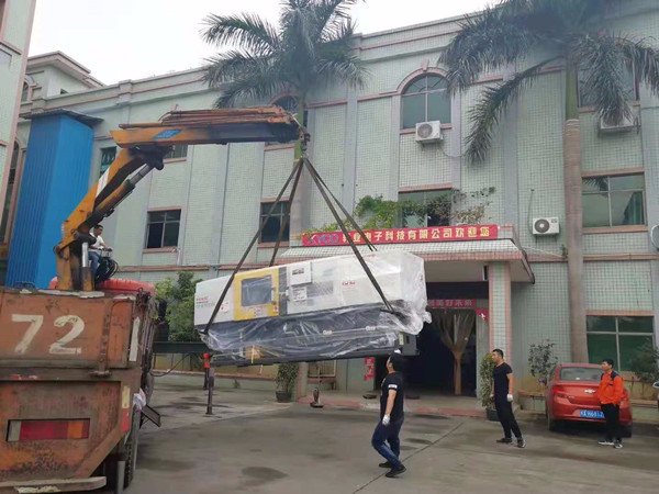 連接器生產(chǎn)廠家花重金投設(shè)備的背后，這些秘密你肯定不知道！【軒業(yè)】